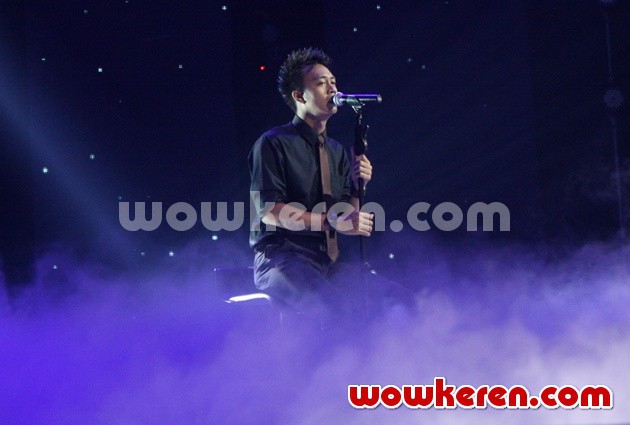 Gambar Foto Gio Bawakan Lagu Milik Geisha 'Lumpuhkan Ingatanku'