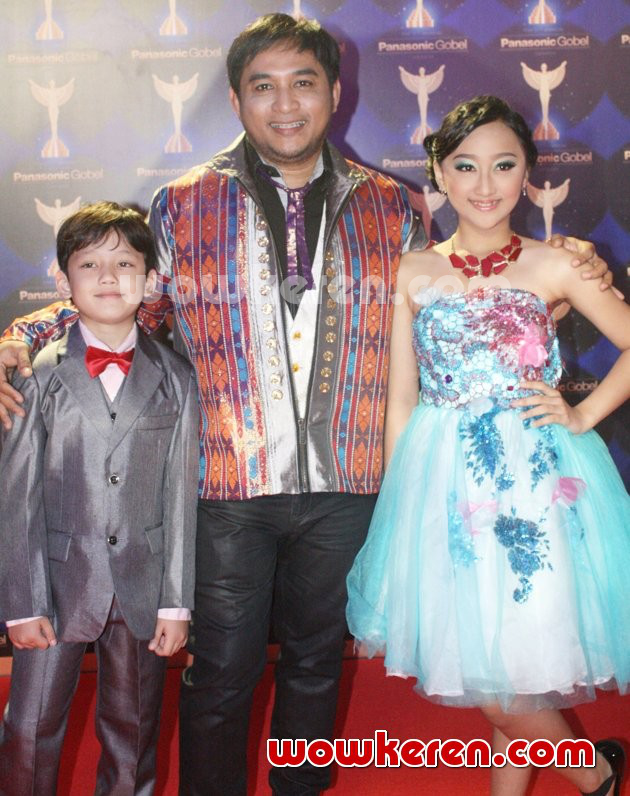 Gambar Foto Alwi Assegaf, Jeremy Teti dan Sandrina di Red Carpet Panasonic Gobel Awards 2014