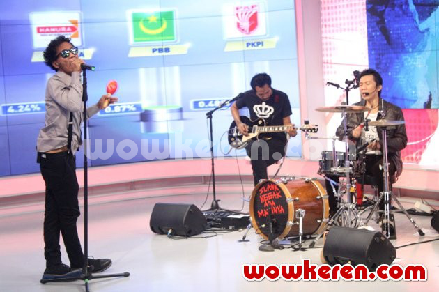 Gambar Foto Slank Saat Mengisi Acara 'Indonesia Baru'