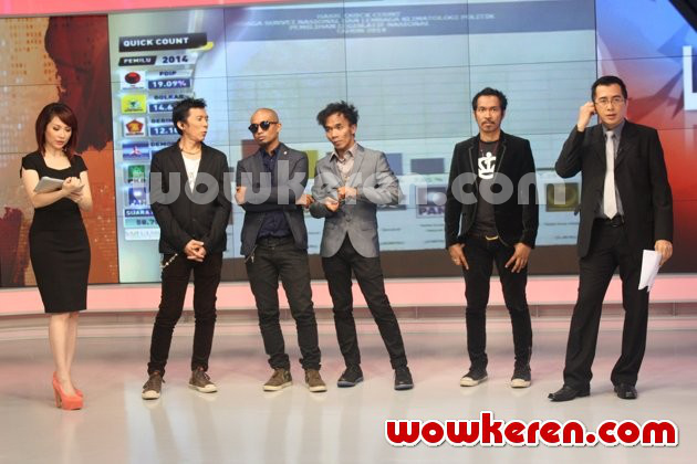 Gambar Foto Slank Saat Mengisi Acara 'Indonesia Baru'