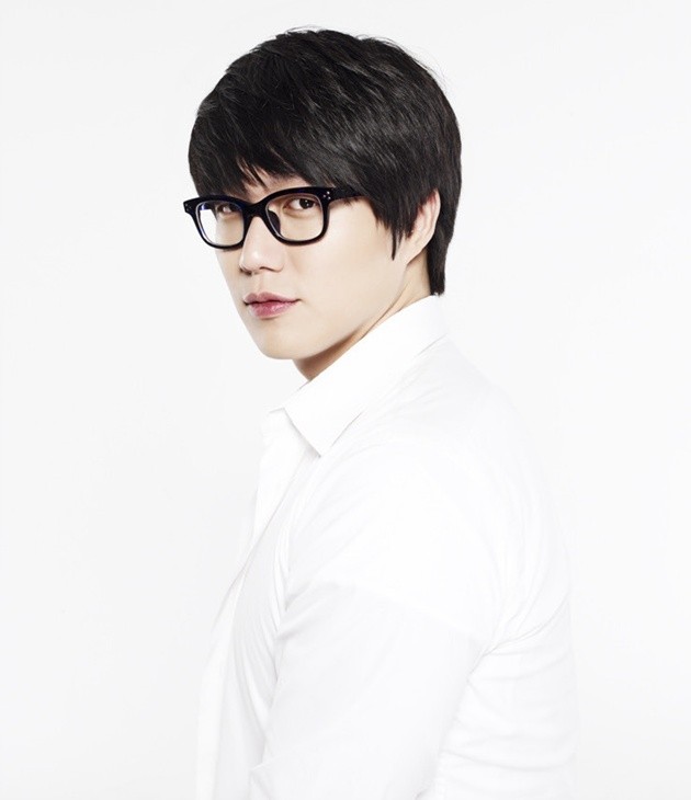 Gambar Foto Sung Si Kyung Photoshoot