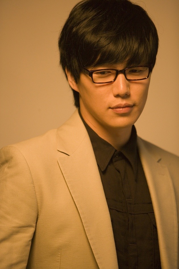Gambar Foto Sung Si Kyung Photoshoot