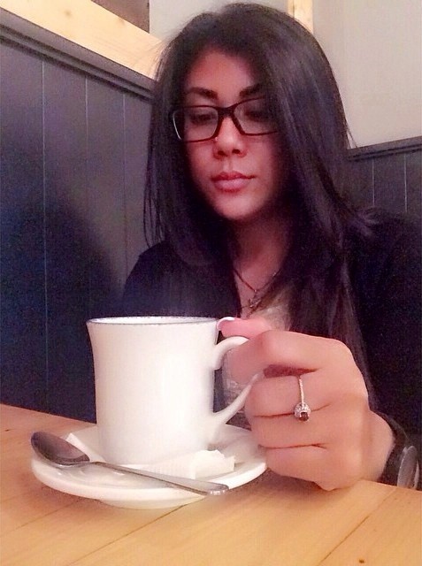 Gambar Foto Regina Ivanova Dulu Seorang Penyanyi Kafe