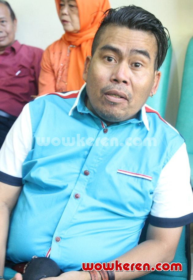 Gambar Foto Sidang Cerai Perdana Bopak Castello