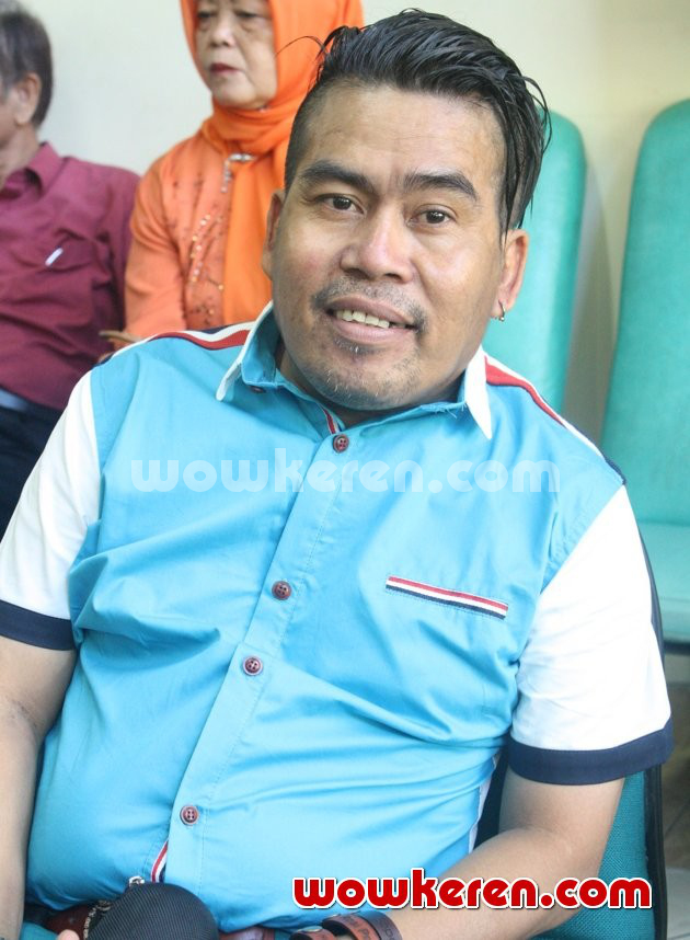 Gambar Foto Sidang Cerai Perdana Bopak Castello