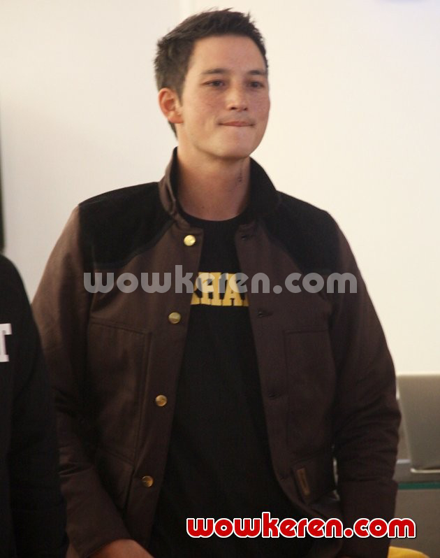 Gambar Foto Mike Lewis Saat Ditemui di Plaza Indonesia, Jakarta