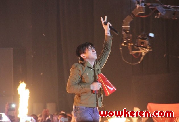 Gambar Foto NOAH Saat Tampil di Panggung SCTV Music Awards 2014