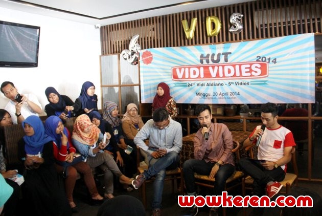 Gambar Foto Vidi Aldiano di Perayaan HUT Vidies yang ke-5