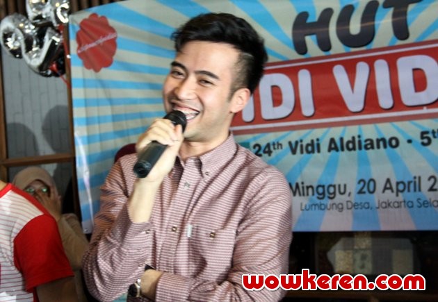 Gambar Foto Vidi Aldiano di Perayaan HUT Vidies yang ke-5