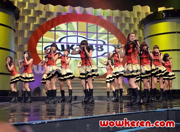 Gambar Foto JKT48 Meriahkan Global Seru Awards 2014