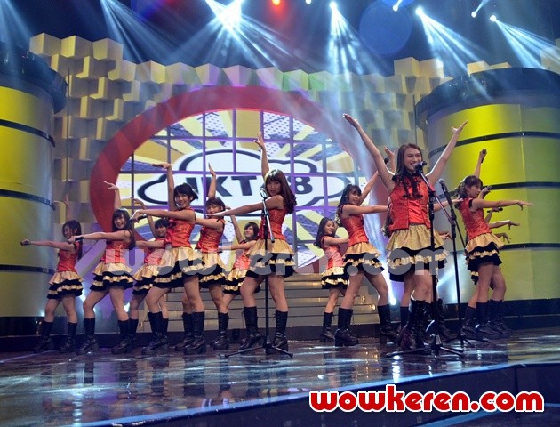 Gambar Foto JKT48 Meriahkan Global Seru Awards 2014