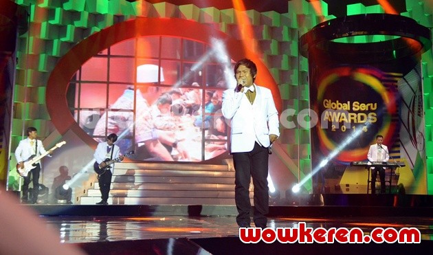 Gambar Foto Wali di Panggung Global Seru Awards 2014