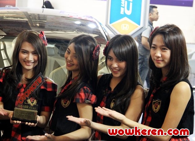 Gambar Foto JKT48 Saat Ditemui di Gandaria City, Jakarta