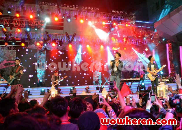Gambar Foto NOAH Saat Tampil di Acara 'Ngintip Musica'