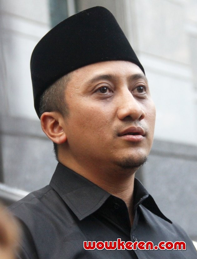Gambar Foto Ustadz Yusuf Mansur Saat Ditemui di Masjid Bank Indonesia, Jakarta Pusat