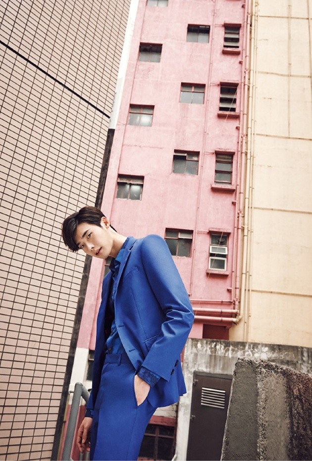Gambar Foto Lee Jong Suk di Majalah High Cut vol. 125