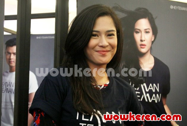 Gambar Foto Dian Sastro Saat Ditemui di Senayan City, Jakarta