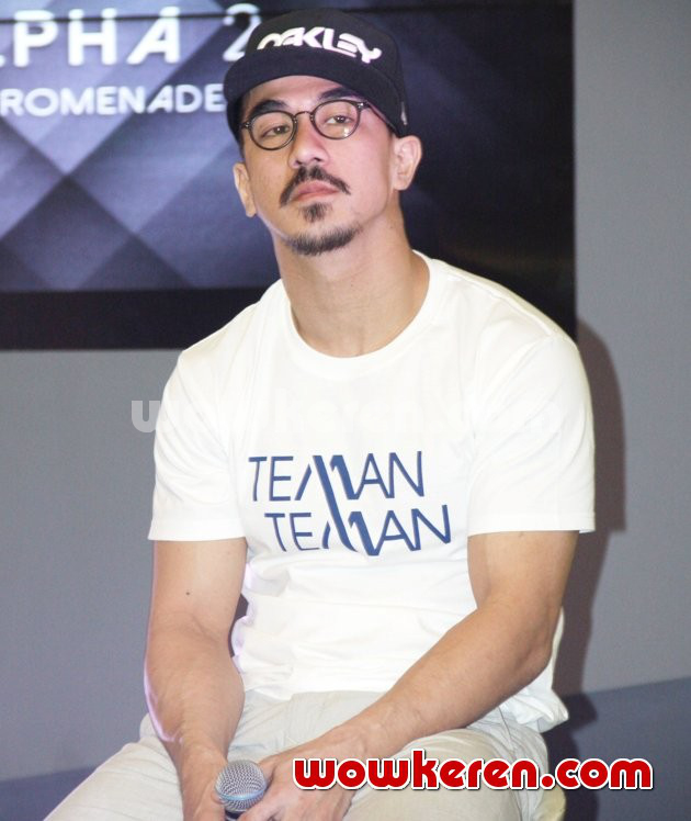 Gambar Foto Joe Taslim Saat Ditemui di Senayan City, Jakarta