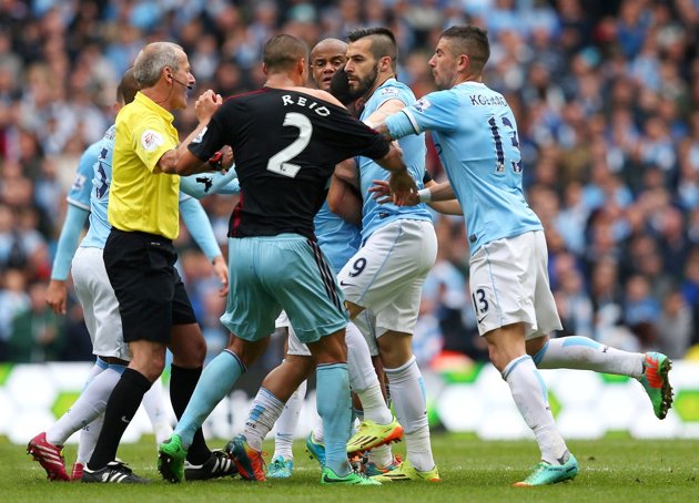 Gambar Foto Keributan antara Permain Manchester City dan West Ham United