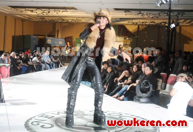 Gambar Foto /rif Tampil di Acara New Rock Fashion Weekend Jakarta 2014