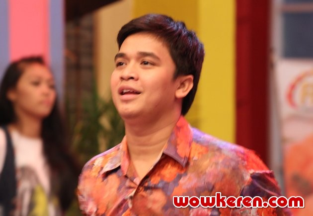 Gambar Foto Billy Syahputra di Acara 'Yuk Keep Smile'