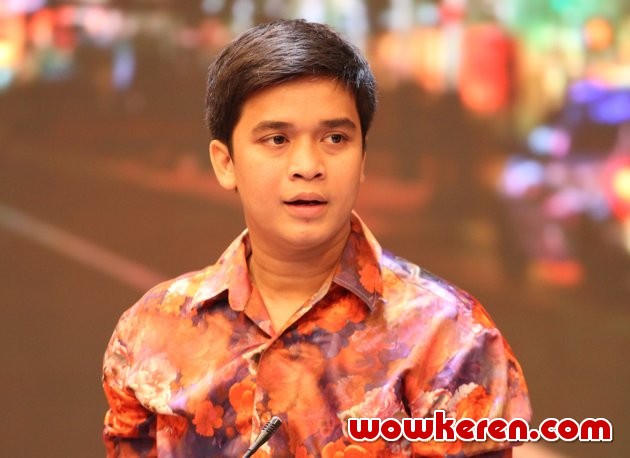 Gambar Foto Billy Syahputra di Acara 'Yuk Keep Smile'