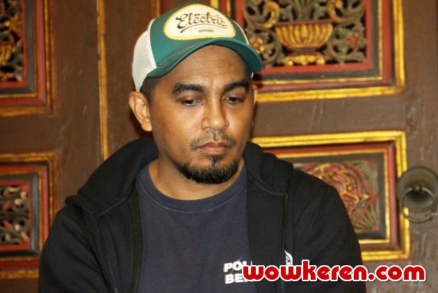 Gambar Foto Glenn Fredly di Jumpa Pers Pemutaran Film 'Kamisan' ke-300