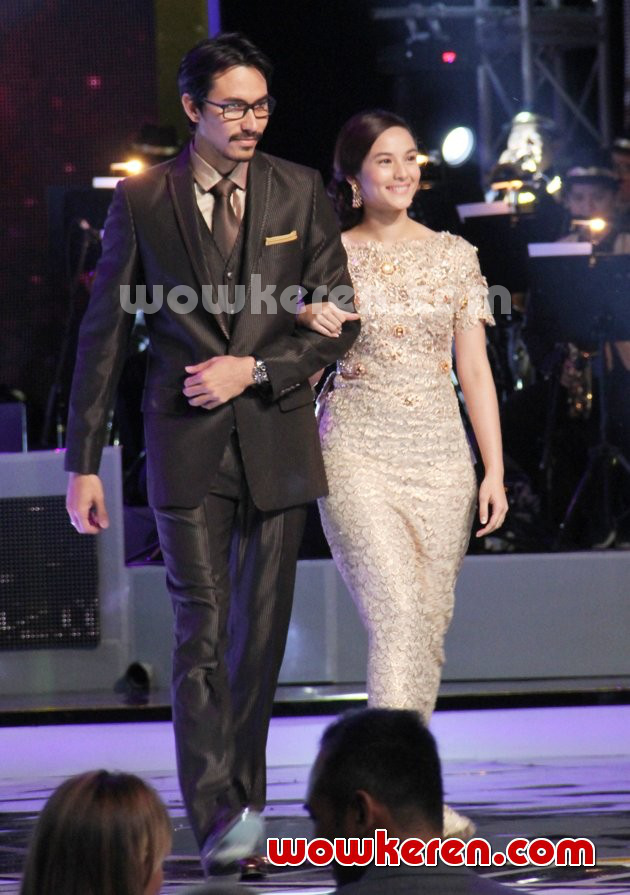 Gambar Foto Darius Sinathrya dan Chelsea Islan di Indonesian Movie Awards 2014