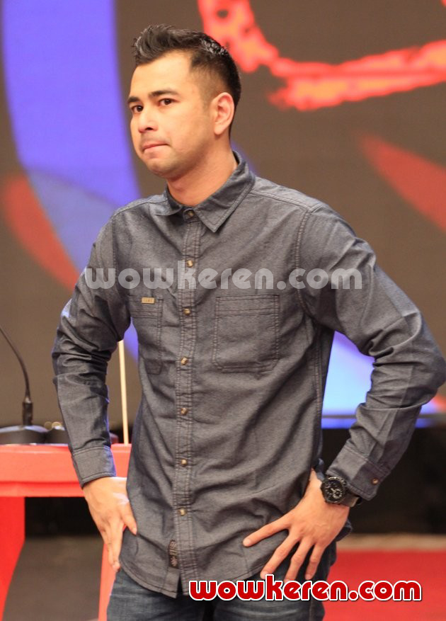 Gambar Foto Raffi Ahmad di Acara 'Yuk Keep Smile'