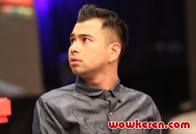 Gambar Foto Raffi Ahmad di Acara 'Yuk Keep Smile'