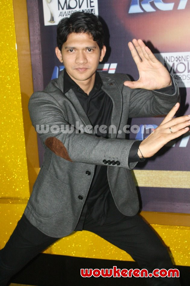 Gambar Foto Iko Uwais di Red Carpet Indonesian Movie Awards 2014