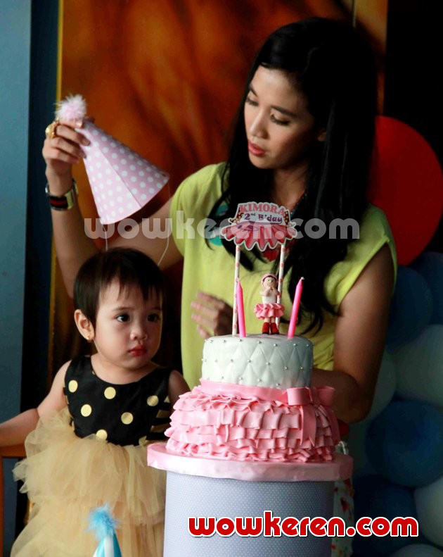 Gambar Foto Fanny Fabriana Saat Rayakan Ulang Tahun Kimora