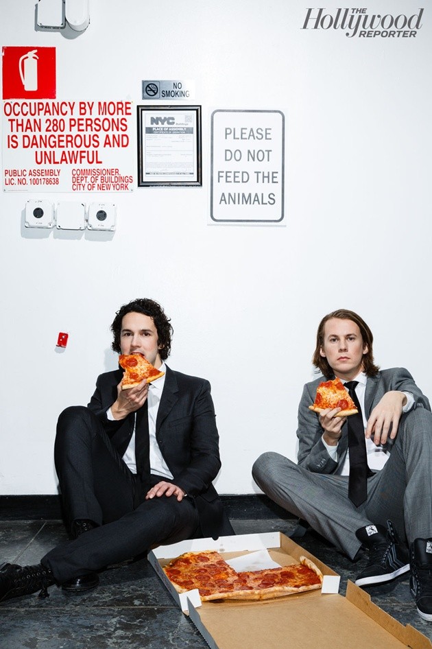 Gambar Foto Ylvis di Majalah The Hollywood Reporter