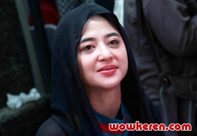 Gambar Foto Proses Bebasnya Dewi Persik dari Rutan Pondok Bambu