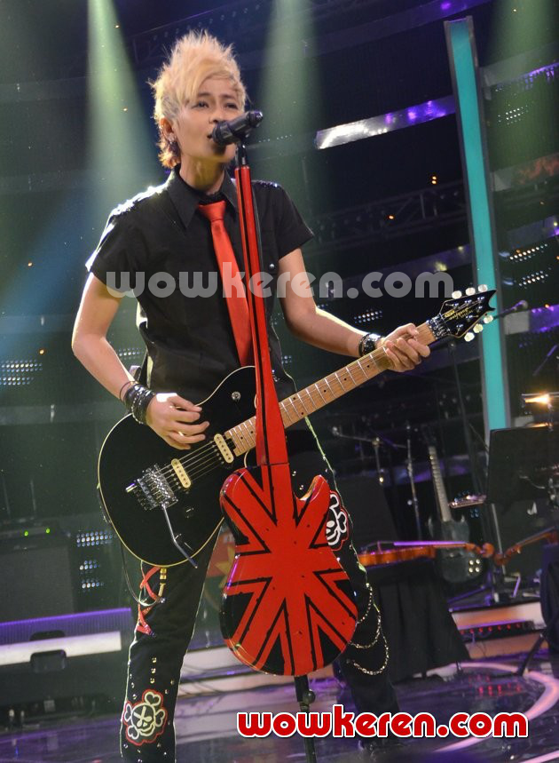 Gambar Foto The Virgin Saat Tampil di Konser Final Digital Icon 2014
