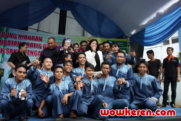 Gambar Foto Dewi Persik Saat Tampil di Rutan Cipinang, Jakarta