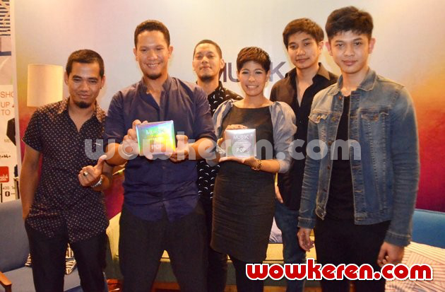 Gambar Foto Maliq & D' Essentials Saat Launching Album 'Musik Pop'