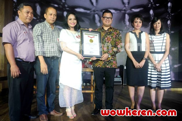 Gambar Foto Rossa Saat Launching Album 'Love, Life, & Music'
