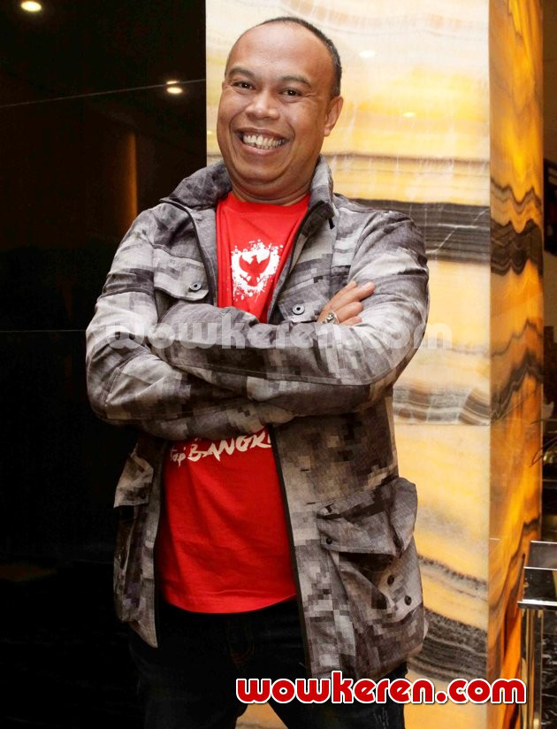 Gambar Foto Teuku Edwin di Jumpa Pers Film 'Sang Pemberani'