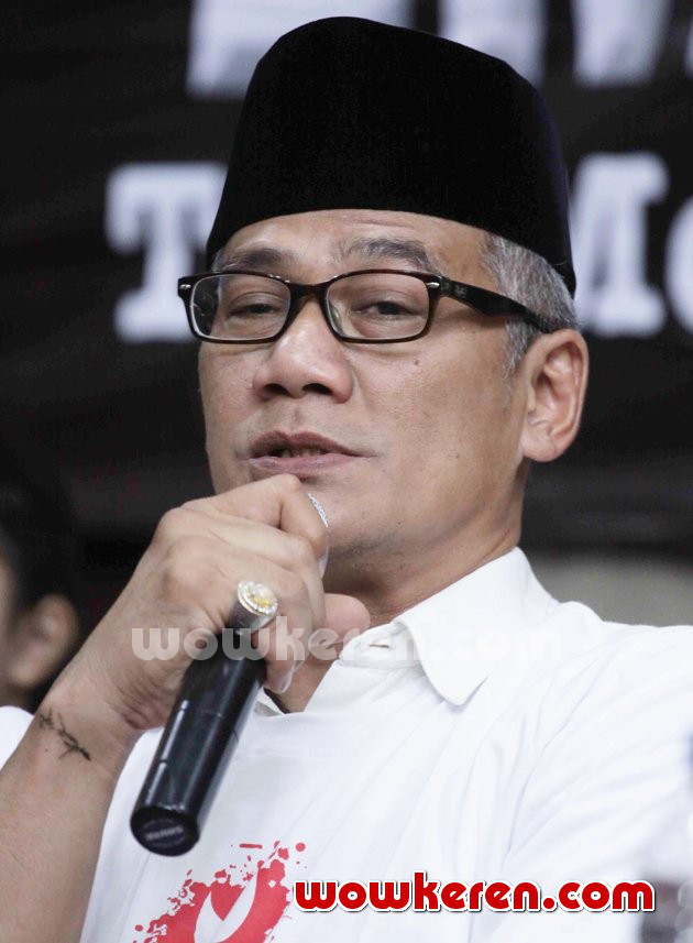 Gambar Foto Tio Pakusadewo di Jumpa Pers Film 'Sang Pemberani'
