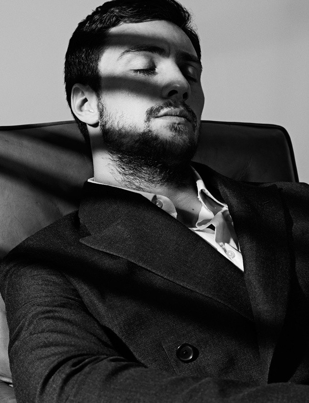 Gambar Foto Aaron Johnson di Majalah Wonderland Edisi Musim Panas 2014