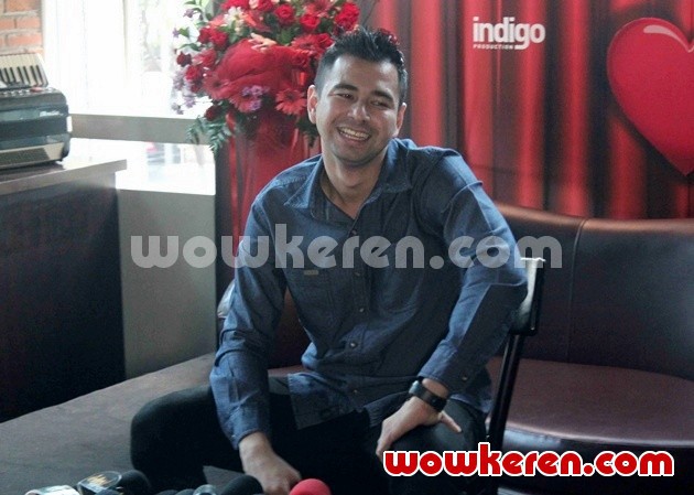Gambar Foto Raffi Ahmad Ditemui di Kawasan Sudirman