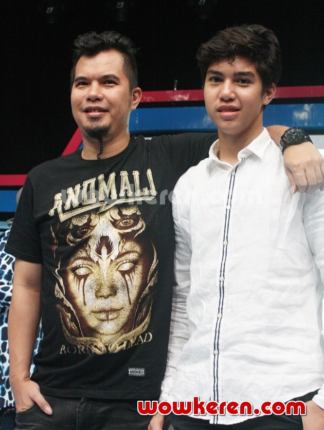Gambar Foto El Rumi Debut Main Sinetron 'Siti Bling-Bling'