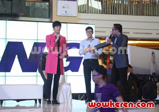 Gambar Foto Jung Il Woo Pertama Kali ke Indonesia