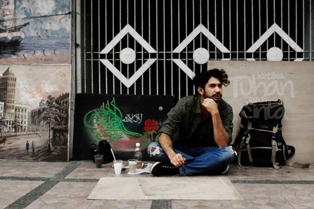 Gambar Foto Reza Rahadian di Film 'Ketika Tuhan Jatuh Cinta'