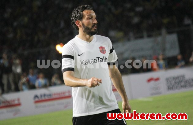 Gambar Foto Gianluca Zambrotta di Laga Amal Asian Dream Cup 2014