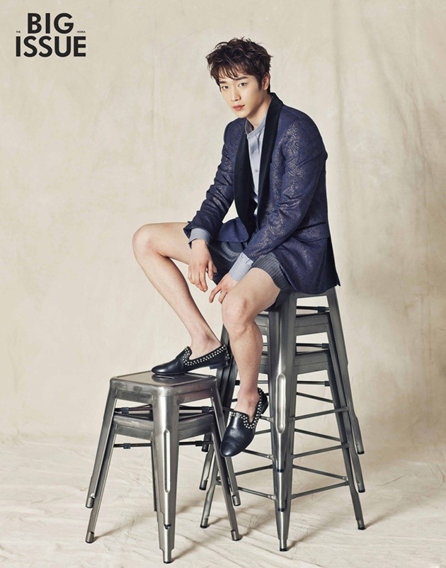 Gambar Foto Seo Kang Joon di Majalah The Big Issue Korea No. 085