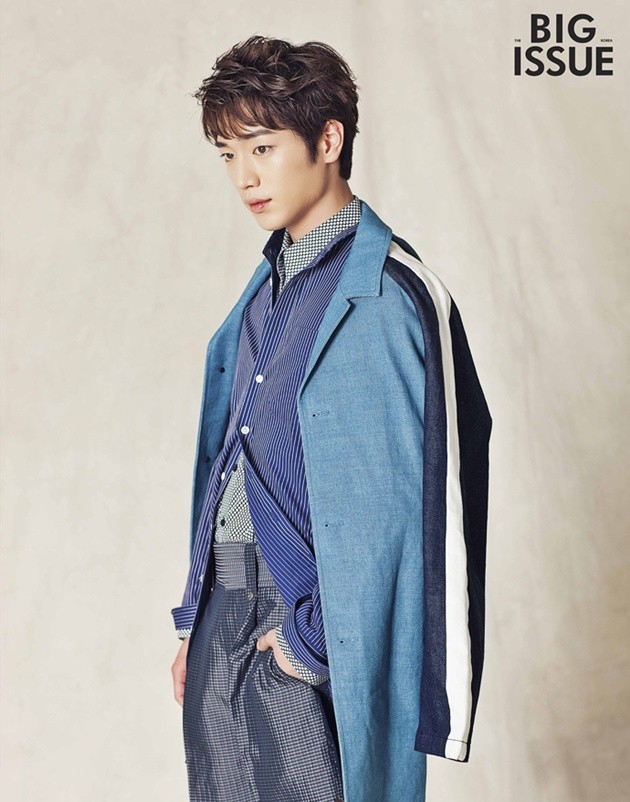 Gambar Foto Seo Kang Joon di Majalah The Big Issue Korea No. 085