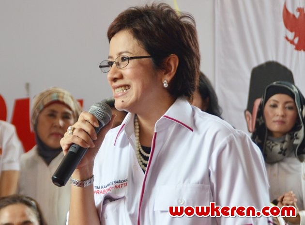 Gambar Foto Nurul Arifin Saat Deklarasi Dukungan Prabowo-Hatta