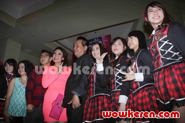 Gambar Foto Ayu Dewi Merasa Muda Akting Bareng JKT48